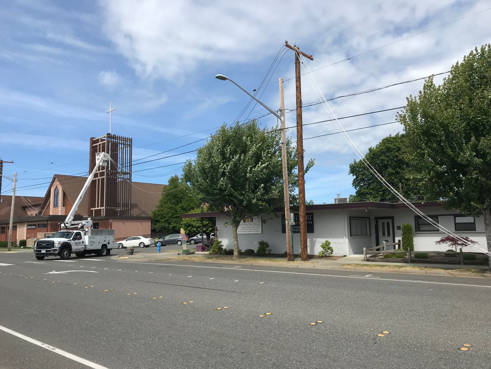 Crews switching power from transformers to Grover Street